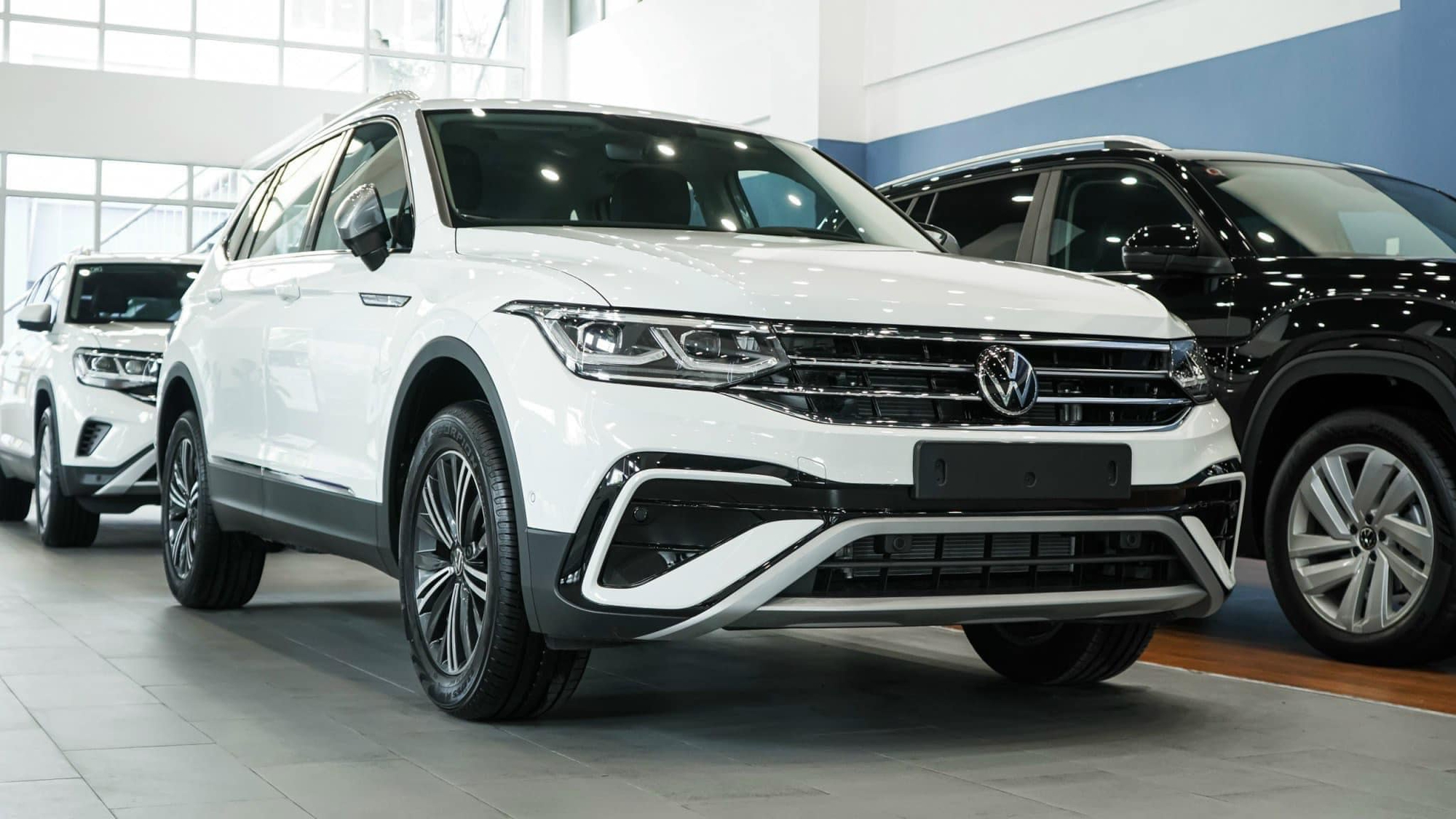 VW Tiguan thêm phiên bản mới tại Việt Nam: Thêm tiện nghi và an toàn, giá 1,688 tỷ đồng rẻ hơn cả bản tiêu chuẩn- Ảnh 4.